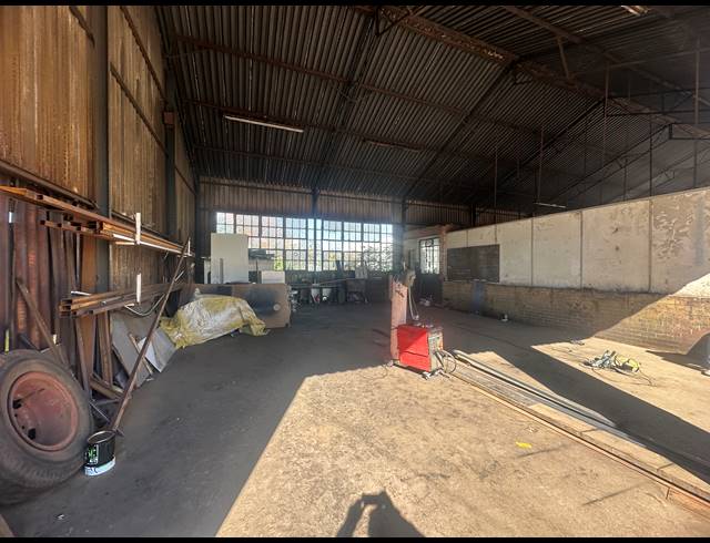 4,773M² WAREHOUSE FOR SALE IN CHLOORKOP